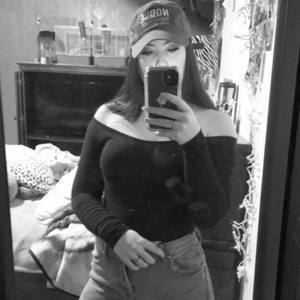 Meet your Posher, Tina